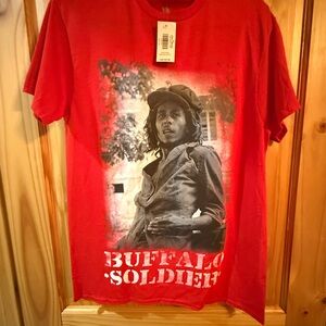 Zion Rootswear Red Buffalo Soldier Bob Marley Tee - size M